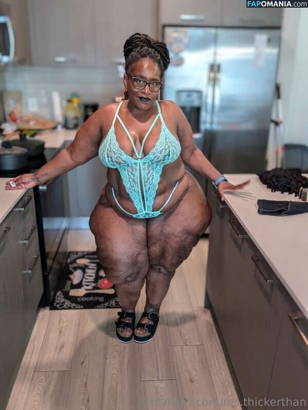 ms.thickerthan / ms_thicker_than_most Nu OnlyFans  Foto vazada #1