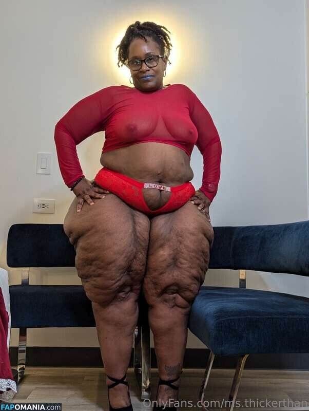 ms.thickerthan / ms_thicker_than_most Nu OnlyFans  Foto vazada #8