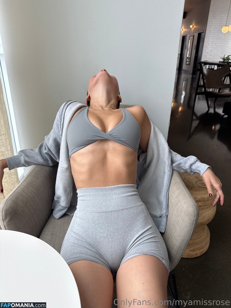 missmyarose / myamissrose Nu OnlyFans  Foto vazada #1