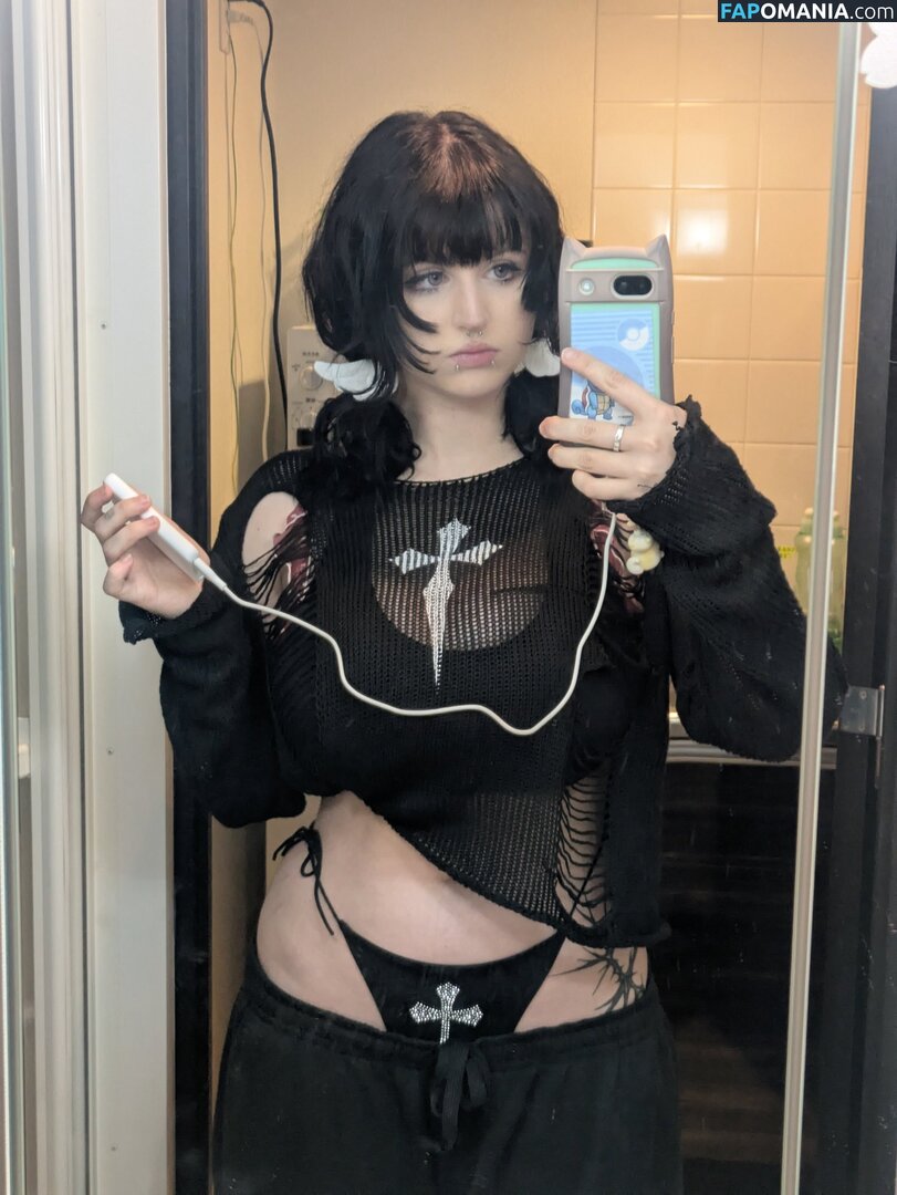 Mylittlerobin / _littlerobin_ Nu OnlyFans  Foto vazada #1