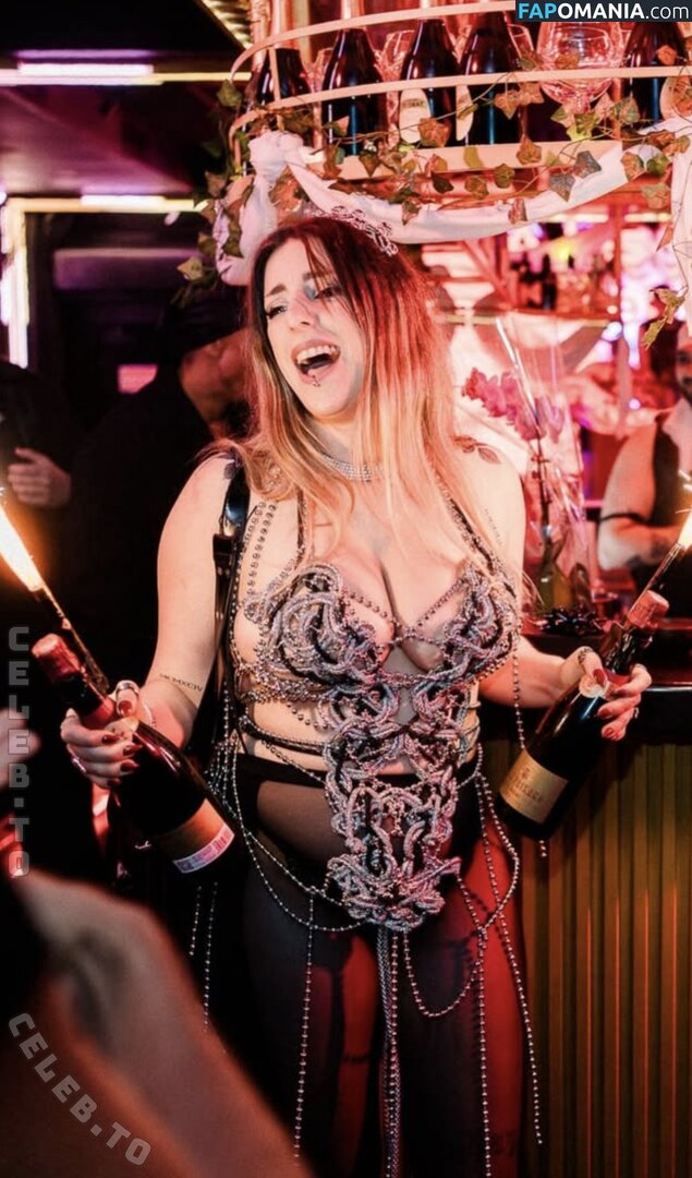 Myriel Monastic / myriel_monastic Nu OnlyFans  Foto vazada #1