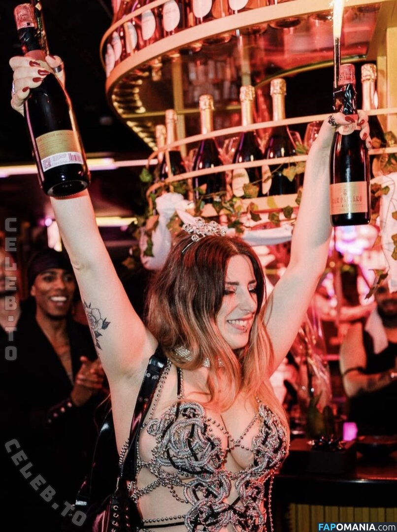 Myriel Monastic / myriel_monastic Nu OnlyFans  Foto vazada #2