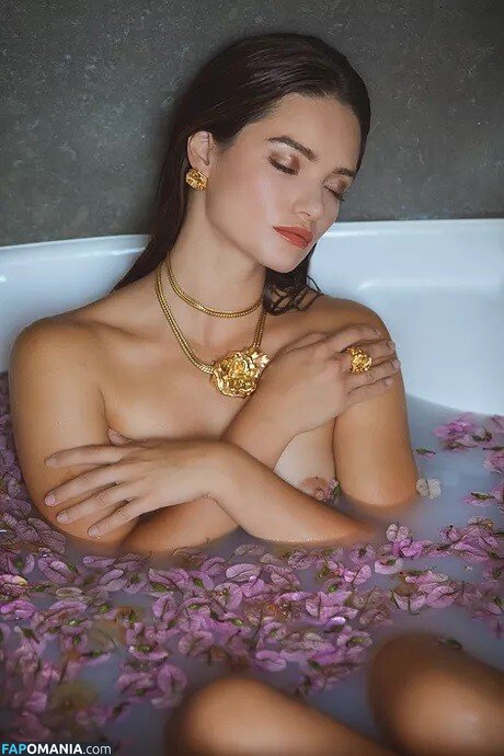 Myrtille Revêmont / myrtille_revemont Nu OnlyFans  Foto vazada #14