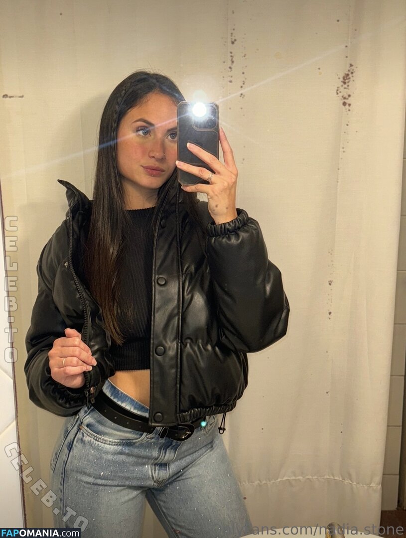 Nadia Stone / nadia.stone Nu OnlyFans  Foto vazada #4