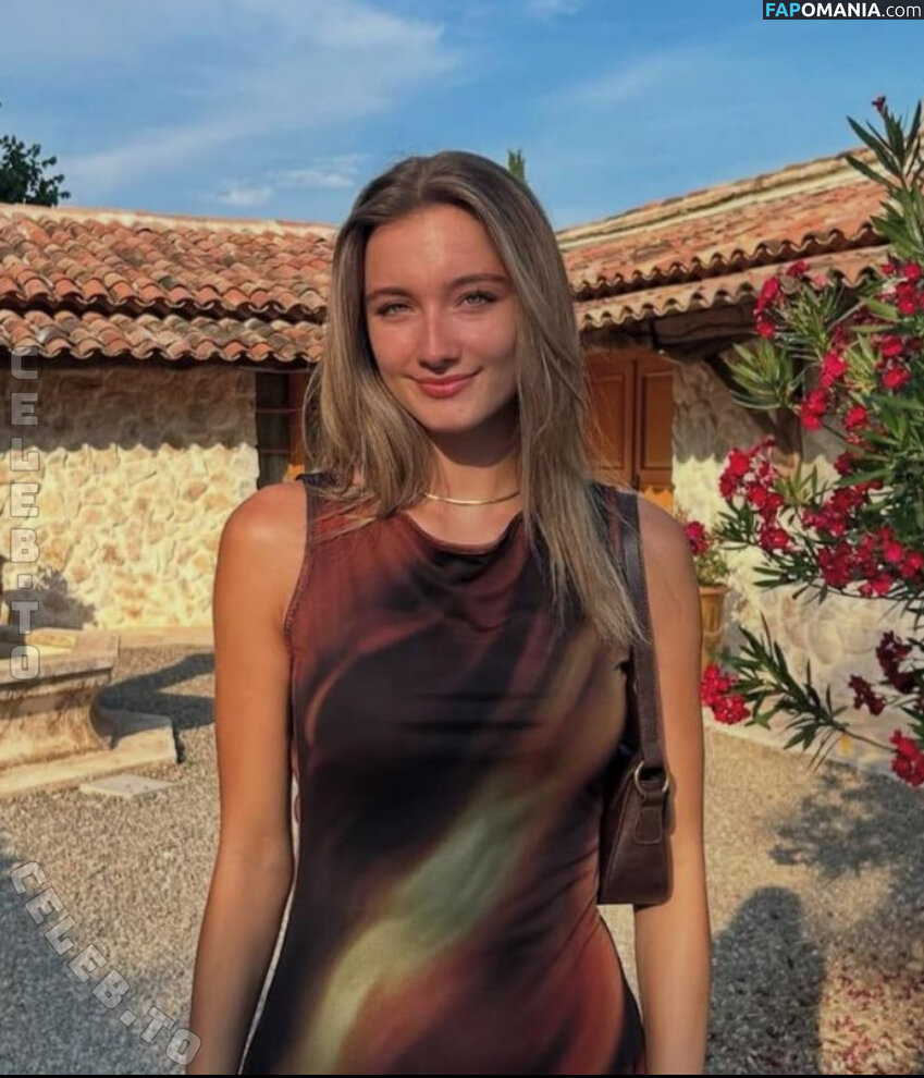 Nanou Asmr / nanou.philips / nanouphilips Nu OnlyFans  Foto vazada #1