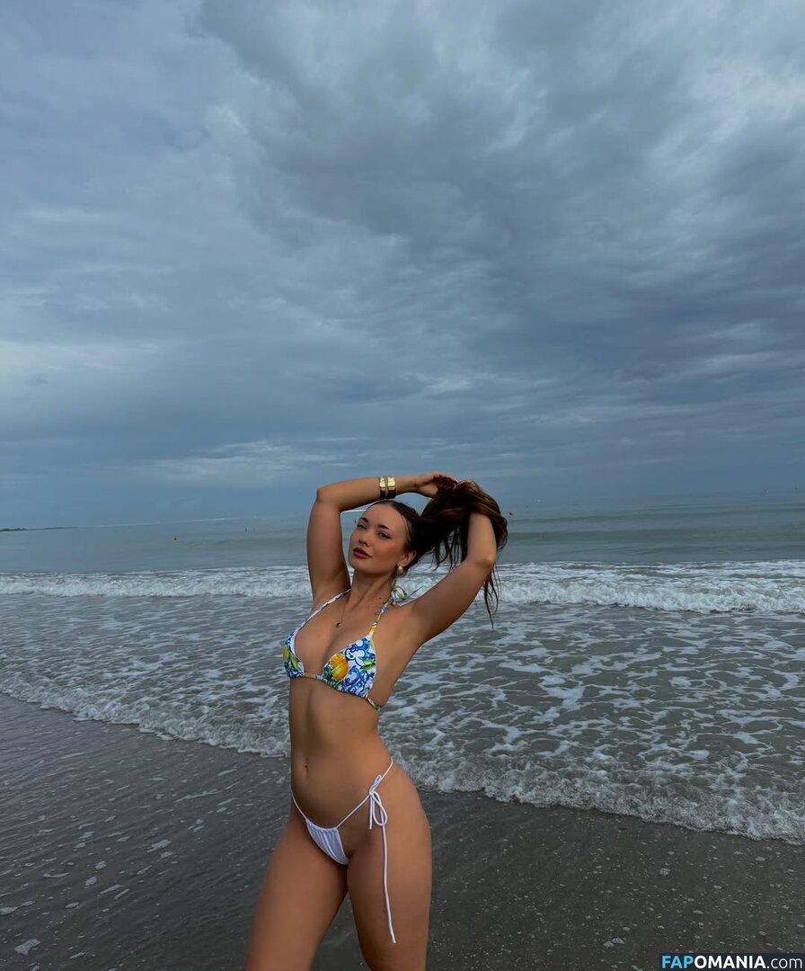 lunaabaabe / naomy_jakab Nu OnlyFans  Foto vazada #3