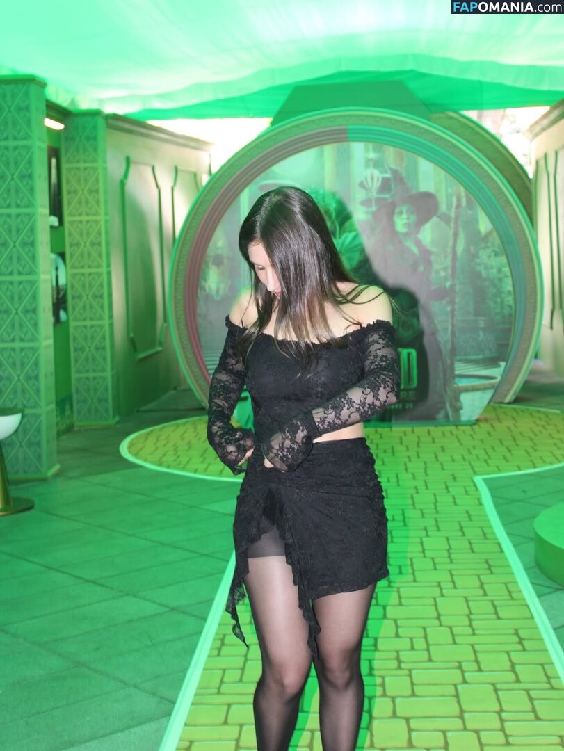 Nashla / Nashlabogaert__ / https: / nashla22 Nu OnlyFans  Foto vazada #6