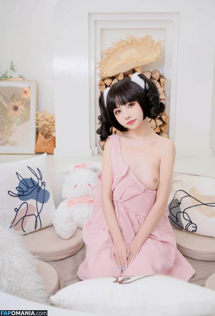 kumicho_cat / nekokoyoshi / nekososto / 喵小吉 / 爆机少女 喵小吉 Nu OnlyFans  Foto vazada #876