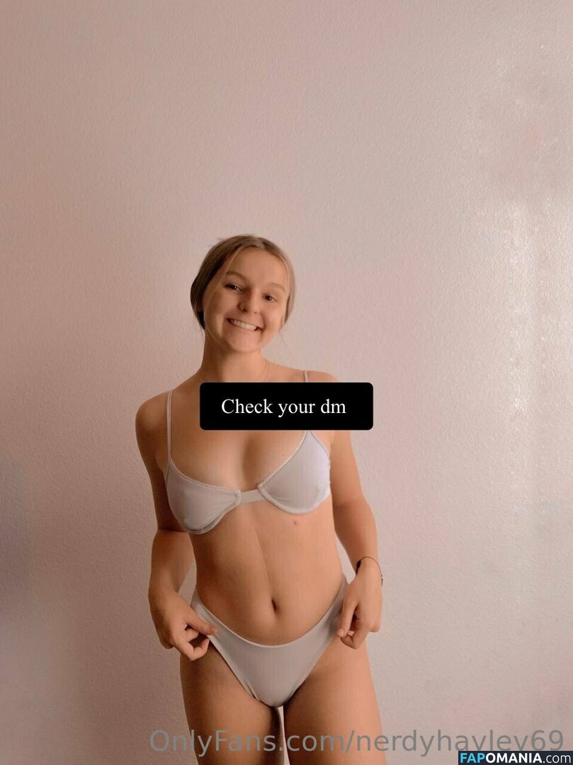 jhurley61299 / kittenjojo18 / nerdyhayley69 Nu OnlyFans  Foto vazada #6