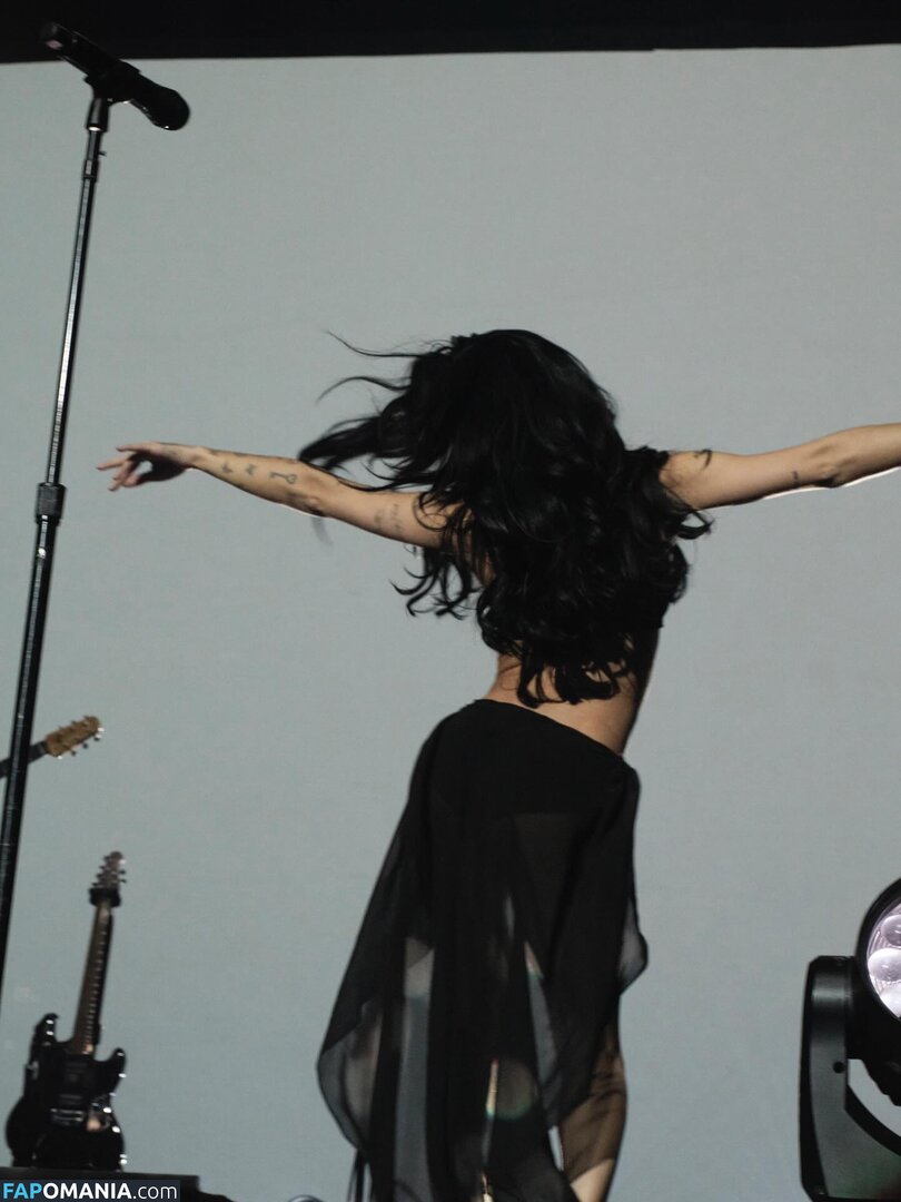 Nessa Barrett / Nessaabarrett / https: / nessabarrett Nu OnlyFans  Foto vazada #104