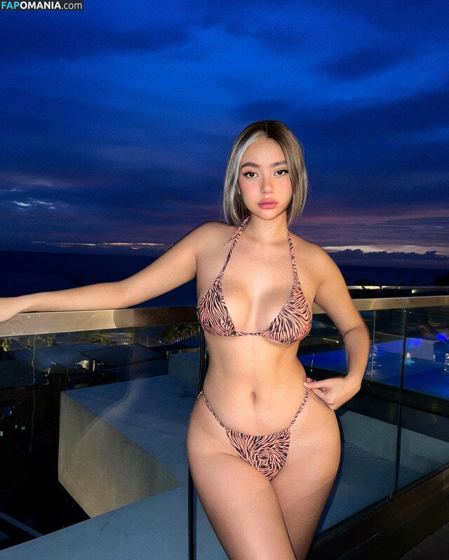 Nika Higashionna / nikahigashionna / notyourbabybooo Nu OnlyFans  Foto vazada #1
