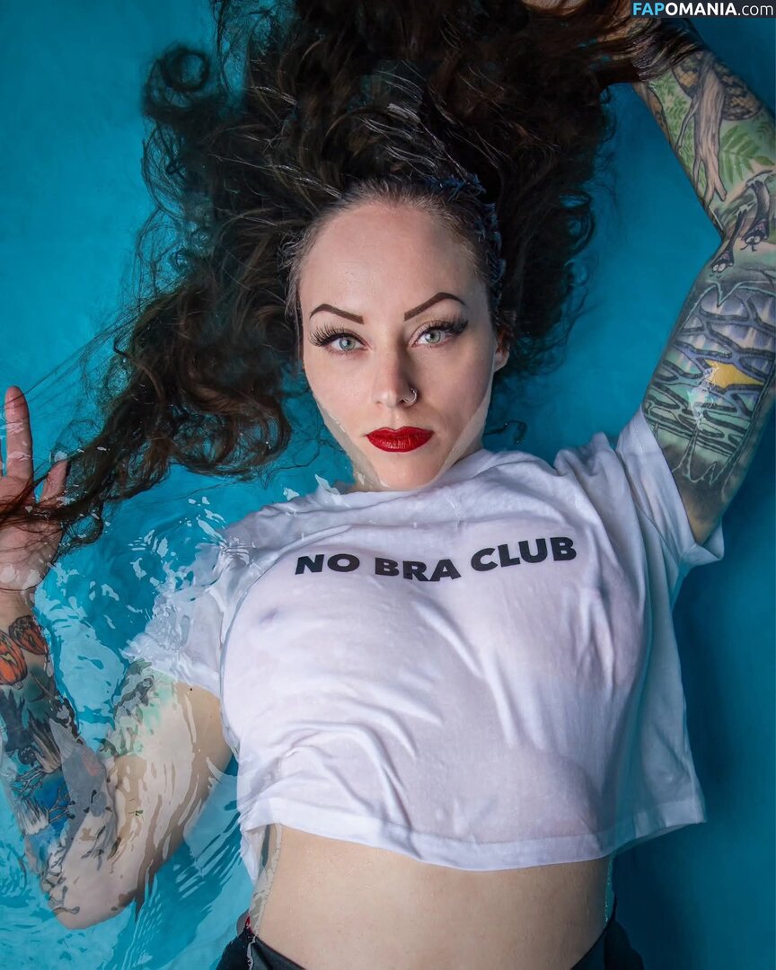Midnite Ghoul / Niki Dysnomia / Niki Tracchia / Viperella.ghoul / midnite.ghoul Nu OnlyFans  Foto vazada #2