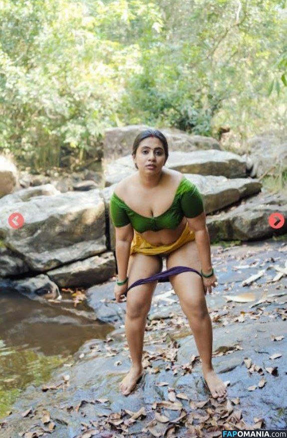 Nila Nambiar / Smera1695 / nilanambiar Nu OnlyFans  Foto vazada #10