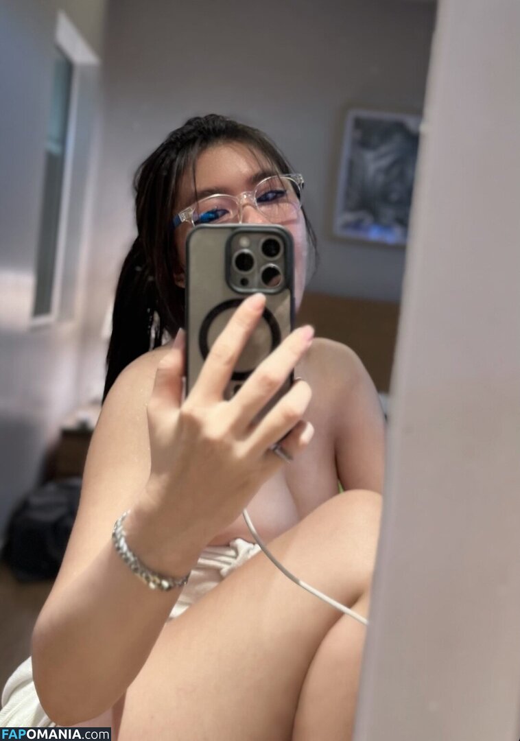 Mika / Niparat Konyai / mikahoney / mikanaka9999 / mikapok99 Nu OnlyFans  Foto vazada #171