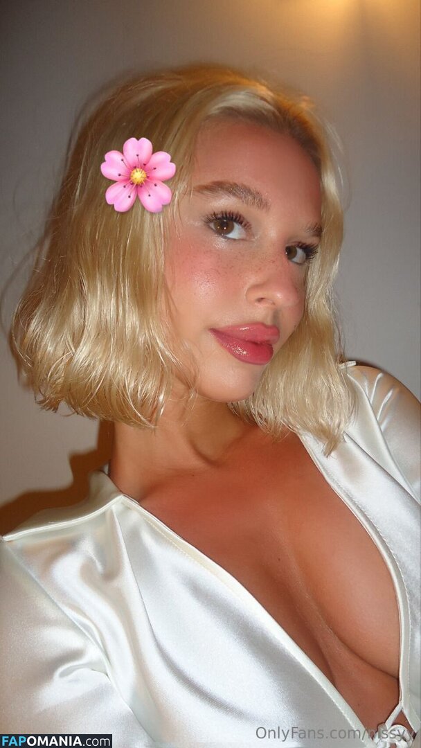 arisnsnn / hhiddengem / nissyy / thewhiskeymol Nu OnlyFans  Foto vazada #4