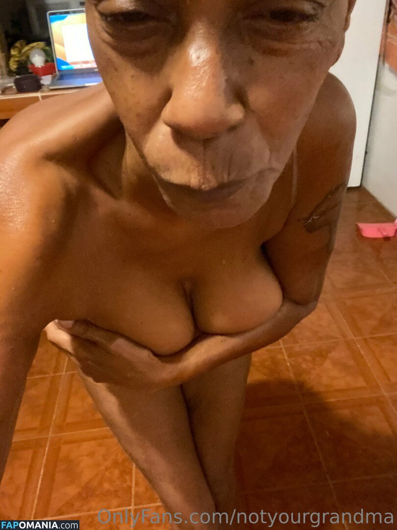 notyourgrandma Nu OnlyFans  Foto vazada #1