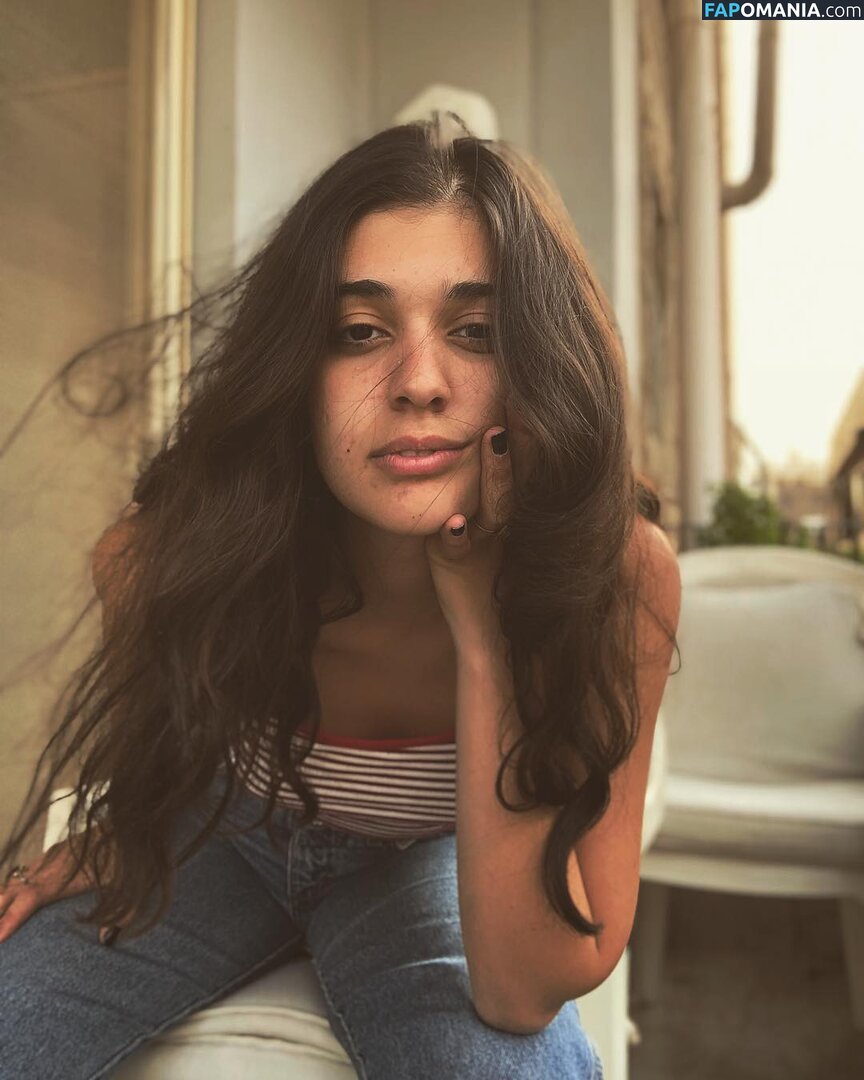 Nourine Abouseada / https: / nourineabouseada Nu OnlyFans  Foto vazada #13