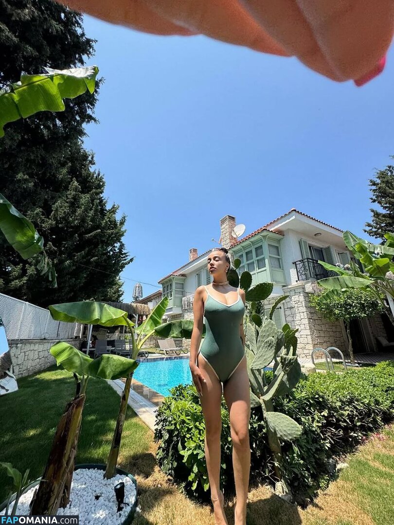 Nurseli Aksoy / https: / punknurseli Nu OnlyFans  Foto vazada #19