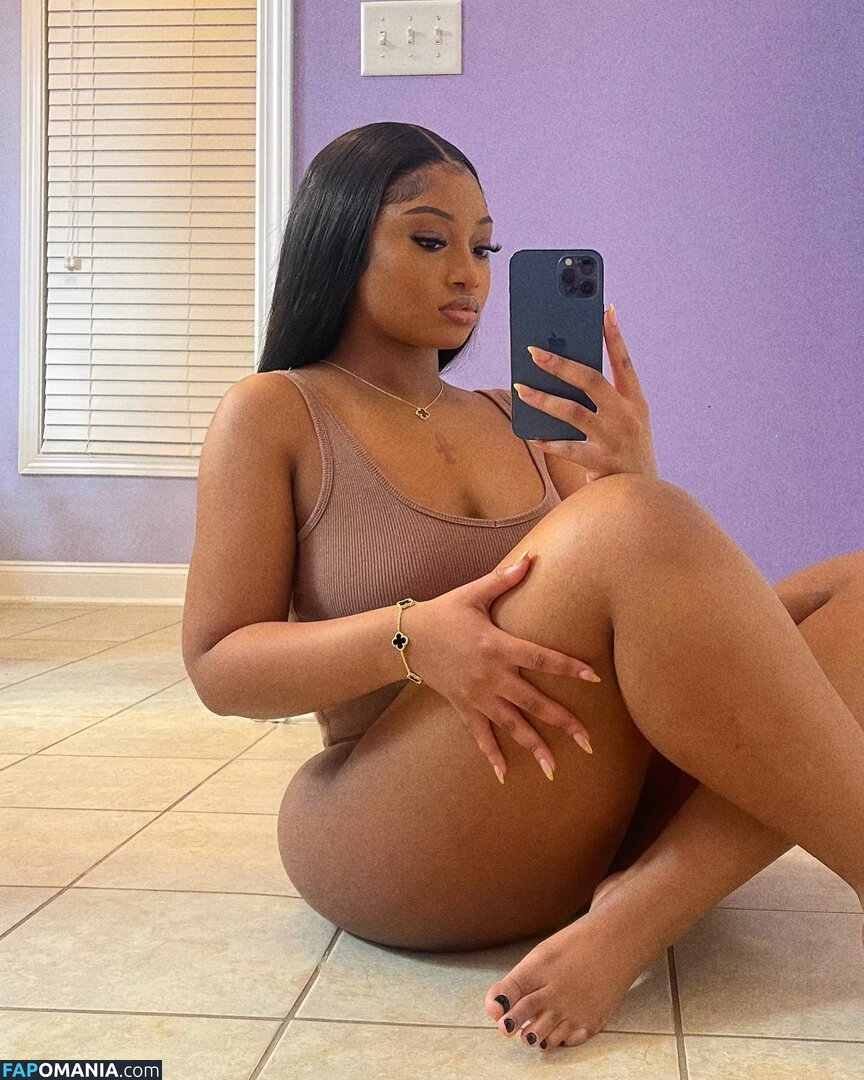 NylaBaknari / baknari / https: Nu OnlyFans  Foto vazada #1