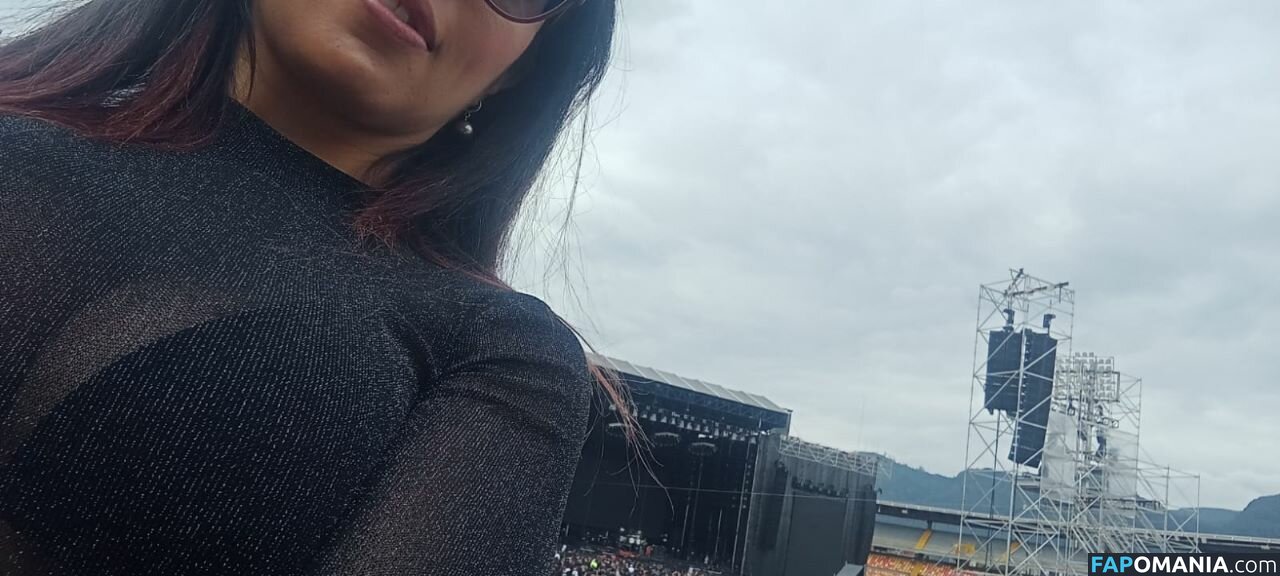 Officefacil / Vivi Becerra / vivi.v / vivi_officefacil / vivib0808 Nu OnlyFans  Foto vazada #45