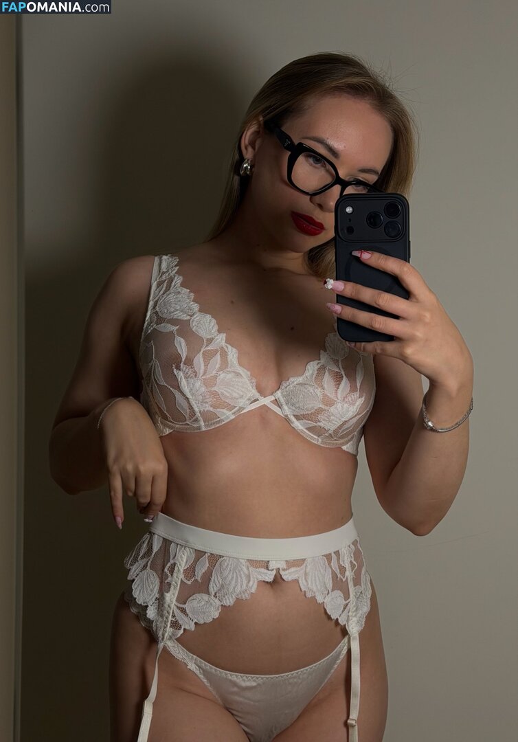 Sdmorena / olga_kril / olga_kril_ Nu OnlyFans  Foto vazada #3