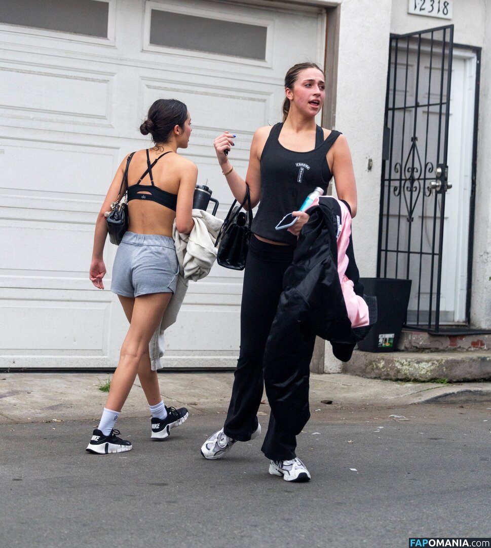 Olivia Rodrigo / oliviarodrigo Nu OnlyFans  Foto vazada #58