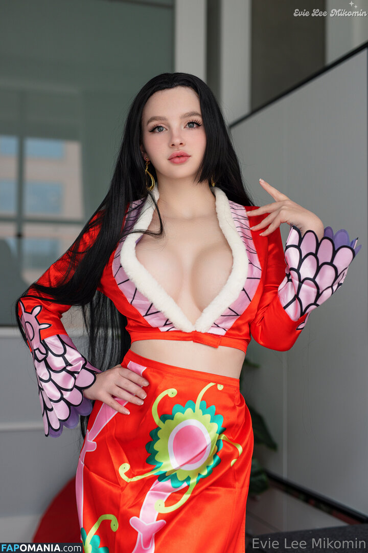 One Piece / OnePieceAnime / https: / onepieceanimeofficial Nu OnlyFans  Foto vazada #647