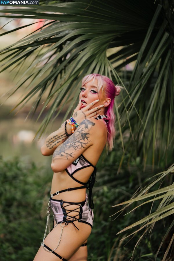 chloeblackz / onevegetabletwo Nu OnlyFans  Foto vazada #3