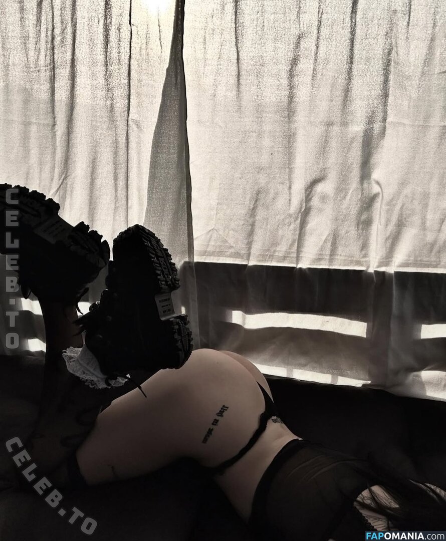 Onlycocochanel Nu OnlyFans  Foto vazada #1