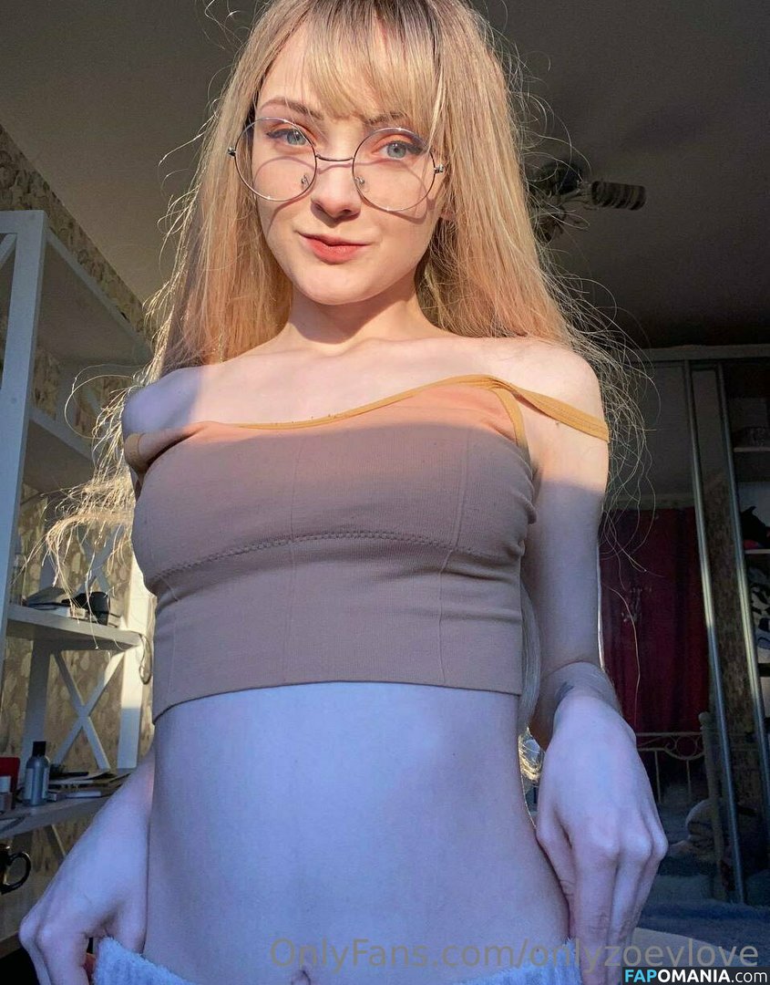 onlyzoeylove / therealzoeyloveee Nu OnlyFans  Foto vazada #5