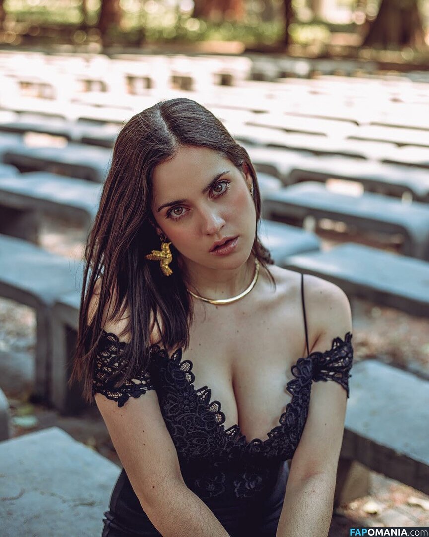 Ophelie Rullier / ophelier / ophelierullier Nu OnlyFans  Foto vazada #1471