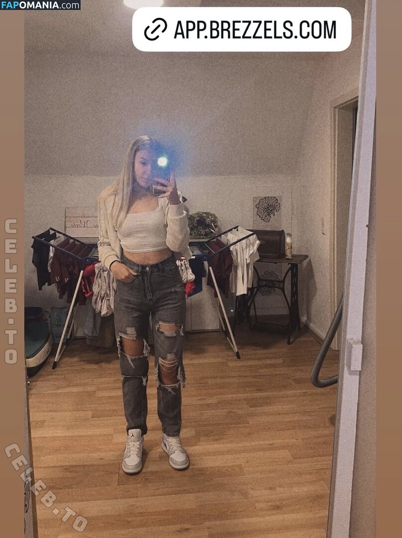 Pauline_05 / pauline__0555 Nu OnlyFans  Foto vazada #1