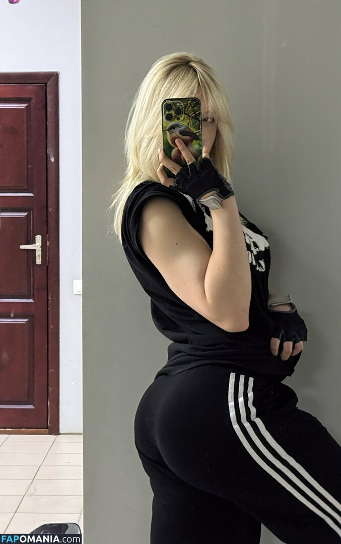 Pelememe / pelmen_memes Nu OnlyFans  Foto vazada #3