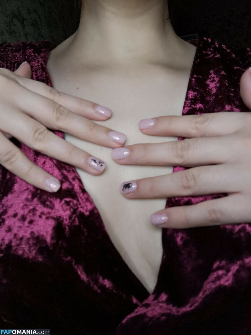 Pelmeshek_Syma / redfury_fox Nu OnlyFans  Foto vazada #2