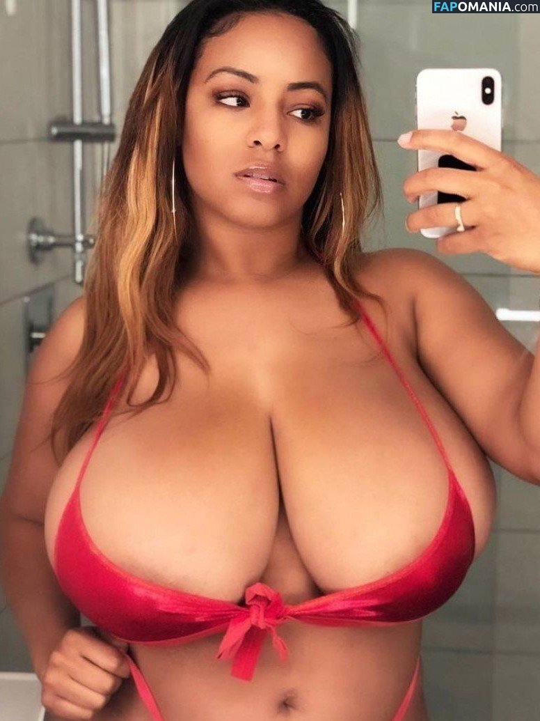 Persephanii / officialpersephanii Nu OnlyFans  Foto vazada #276