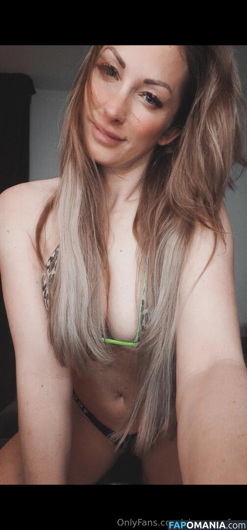 pinapopp.free / pinapopp.official Nu OnlyFans  Foto vazada #2