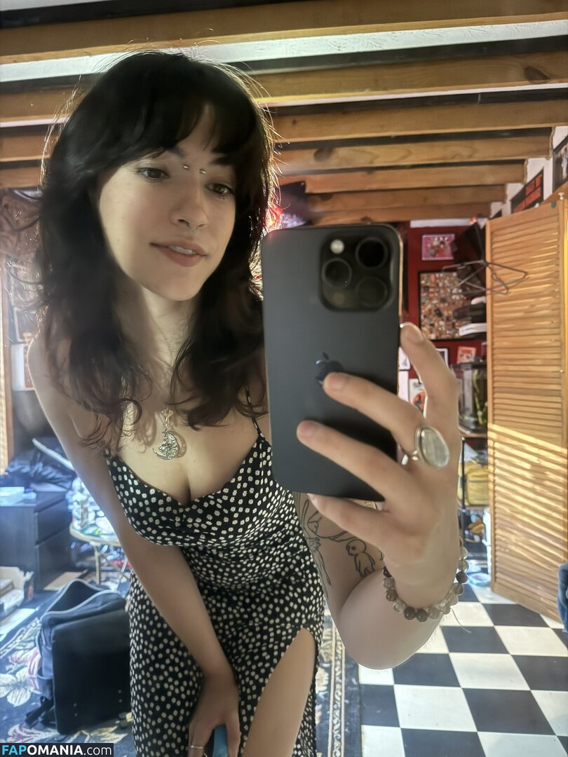 Lapzersus / Pixiexsnow / lassienot2 / luckyolliee Nu OnlyFans  Foto vazada #46