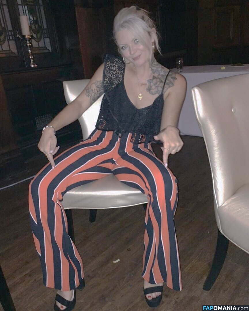 Darts / Polly James / pollyjames Nu OnlyFans  Foto vazada #8