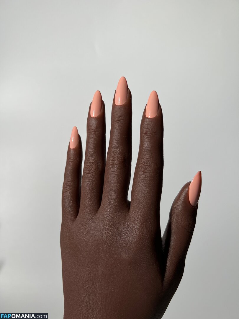 Poppy Peach Nu OnlyFans  Foto vazada #2