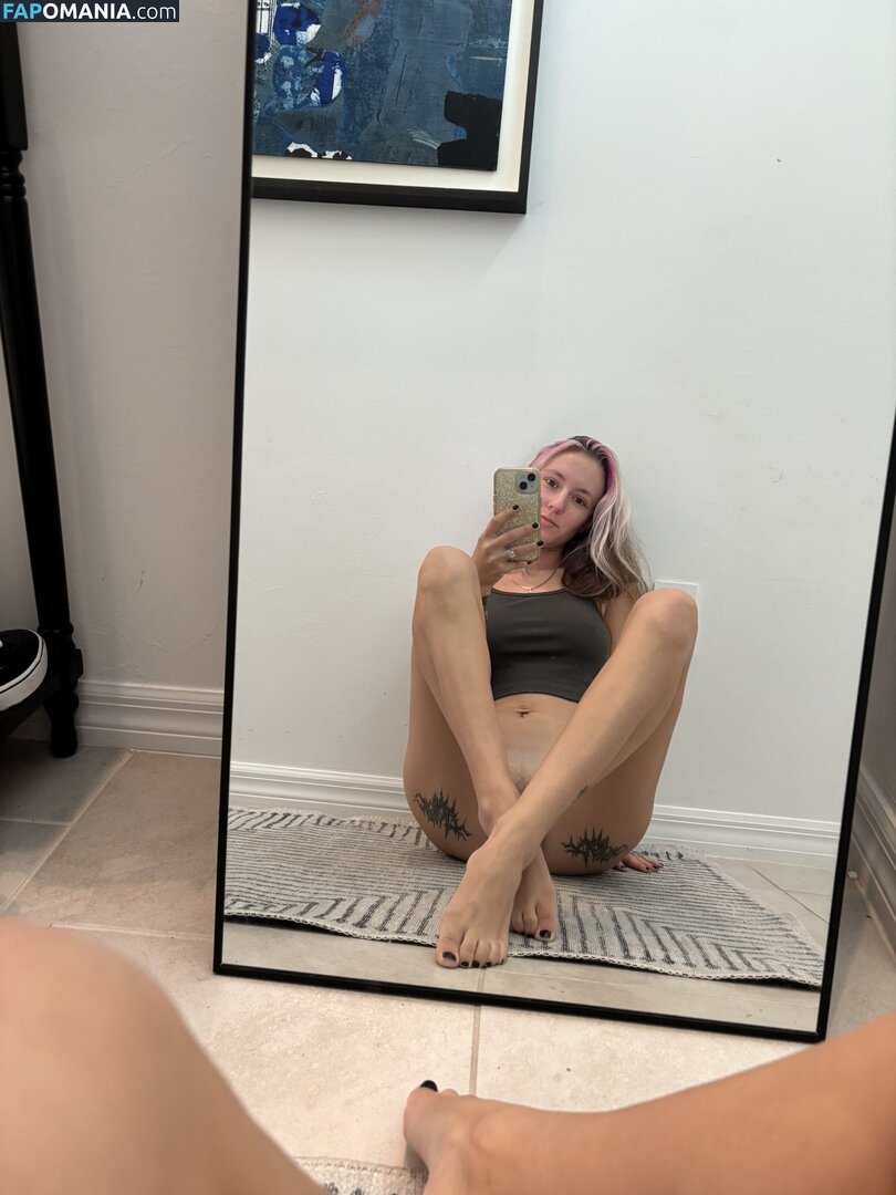Poppy Quinn / PoppyQuinnn / https: / poppyquinn33 / the.poppy.quinn Nu OnlyFans  Foto vazada #13
