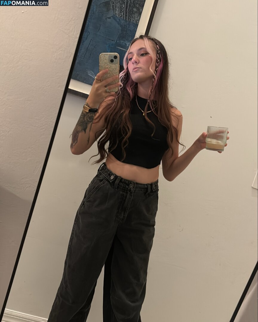 Poppy Quinn / PoppyQuinnn / https: / poppyquinn33 / the.poppy.quinn Nu OnlyFans  Foto vazada #16