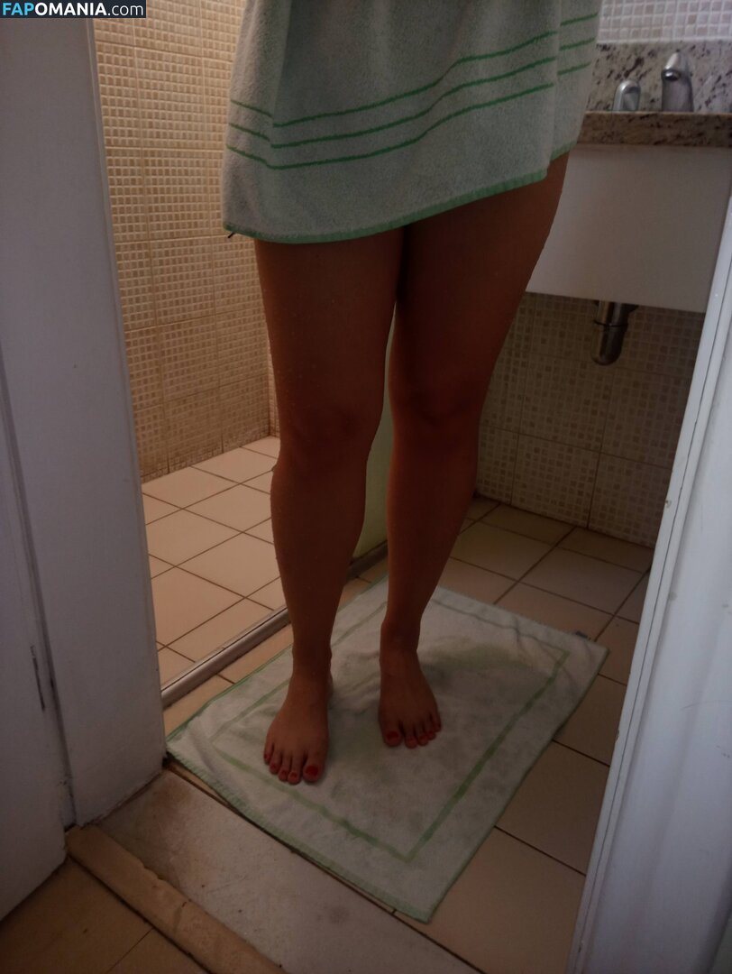 Prii Feet / amorafeet / jenniferfeet / prii_feet Nu OnlyFans  Foto vazada #180