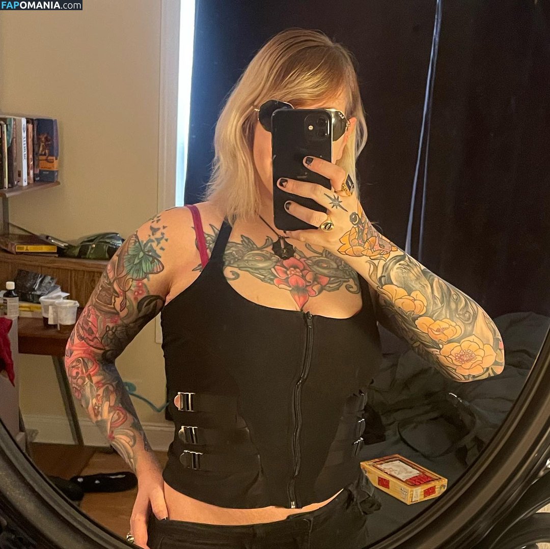 PushingUpRoses / https: / pushinuproses Nu OnlyFans  Foto vazada #5