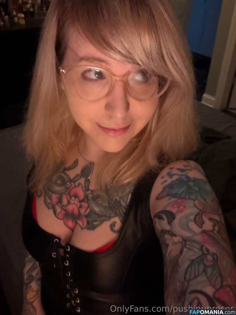 PushingUpRoses / https: / pushinuproses Nu OnlyFans  Foto vazada #369