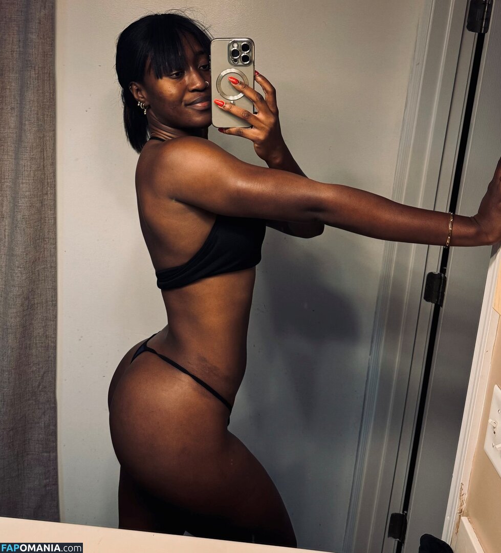 Queen Aminata / Queenaminata / amisylle / amisylle - AEW Nu OnlyFans  Foto vazada #9