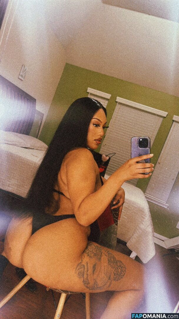 Queen Sznn / https: / locdqueenx Nu OnlyFans  Foto vazada #5