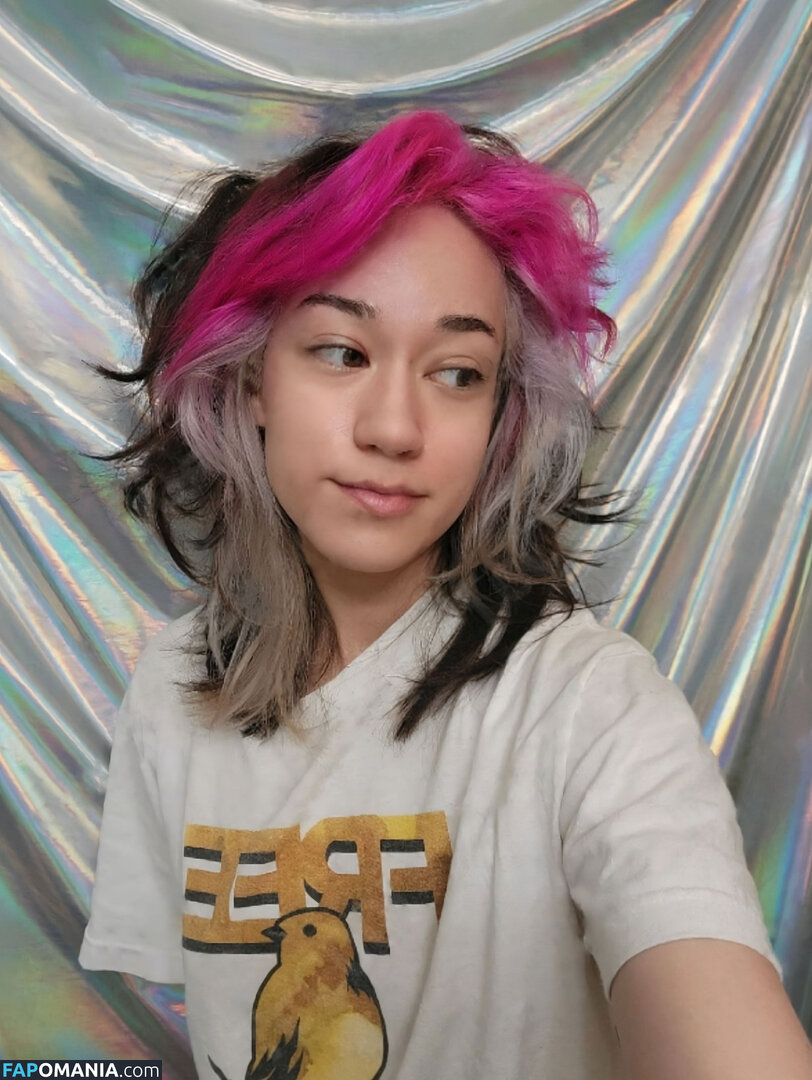 Queen Tofu Games / QueenTofu / Tofu_games / babytofu / https: Nu OnlyFans  Foto vazada #403