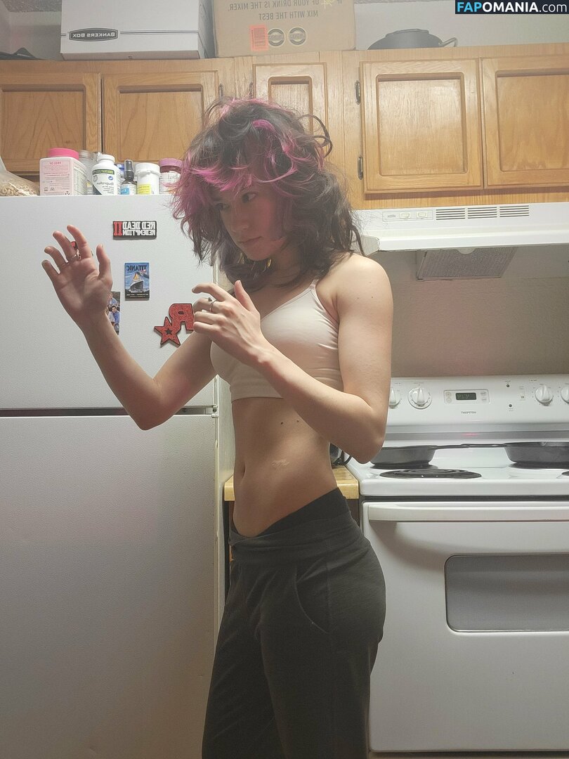 Queen Tofu Games / QueenTofu / Tofu_games / babytofu / https: Nu OnlyFans  Foto vazada #527