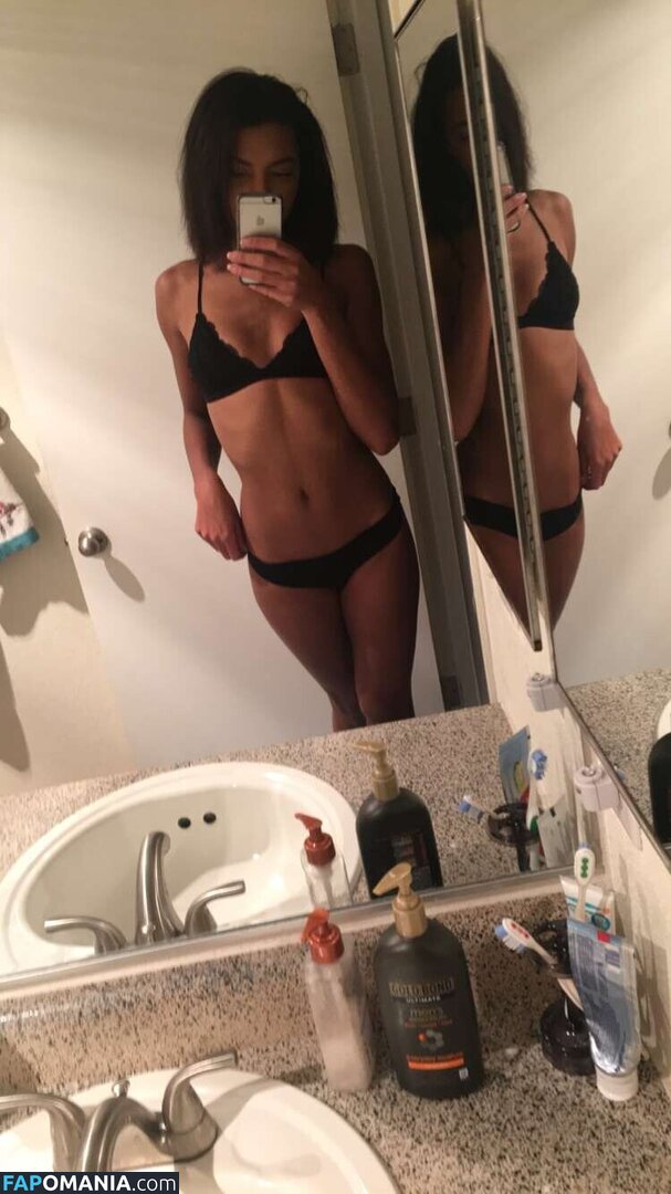 r-ache-lx / rachelxfoster Nu OnlyFans  Foto vazada #17