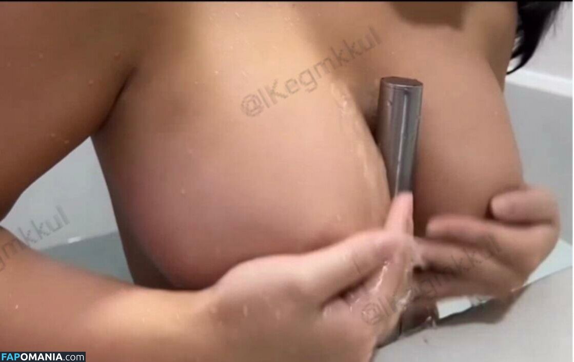 R0s8y / Rossy Korean / r0s8y__ / rossytvxxx Nu OnlyFans  Foto vazada #7